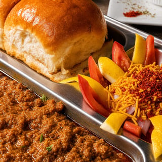 Keema Pav
